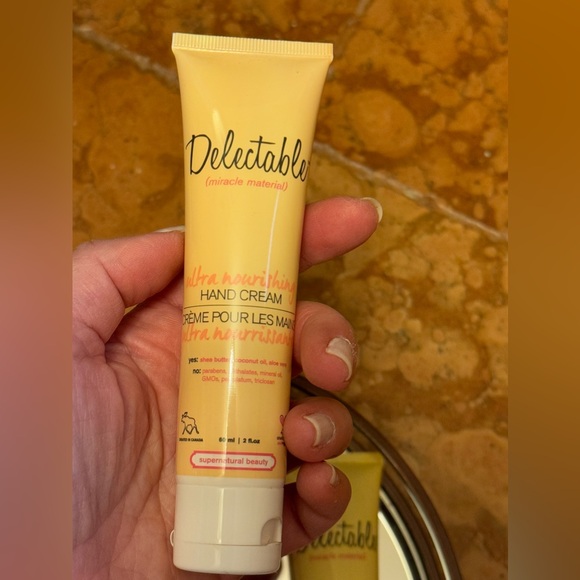 🆕 DELECTABLE NOURISHING HAND CREAM SET OF 3 - Picture 4 of 11